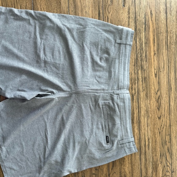 O’Neill hybrid shorts. Grey, men’s size 38. NWT - Picture 8 of 10